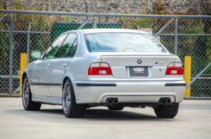 BMW M5 2003 года 
